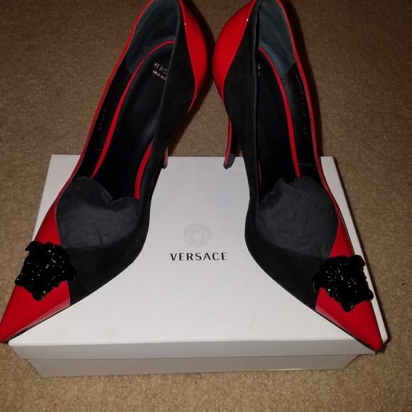 versace women's pumps
